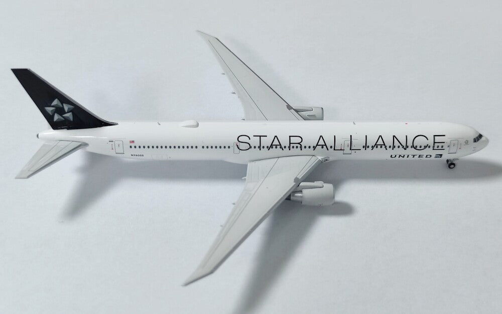 United Airlines (Star Alliance) / Boeing 767-400 / N76055 / 52362 / 1:400