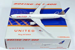United Airlines (Orange Cheatline and the Broncos logo) / Boeing 767-400 / N76064 / 62420 / 1:400 elaviadormodels