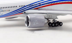 Boeing (House colors) / Boeing 777-300 / N5016R / AV4091 / 1:400 elaviadormodels