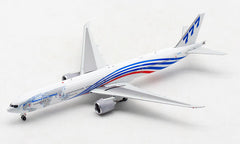 Boeing (House colors) / Boeing 777-300 / N5016R / AV4091 / 1:400 elaviadormodels