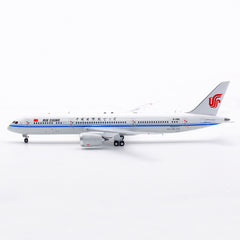 Air China / Boeing 787-9 Dreamliner rolling detachable / B-1368 / AV4171 / 1:400 elaviadormodels
