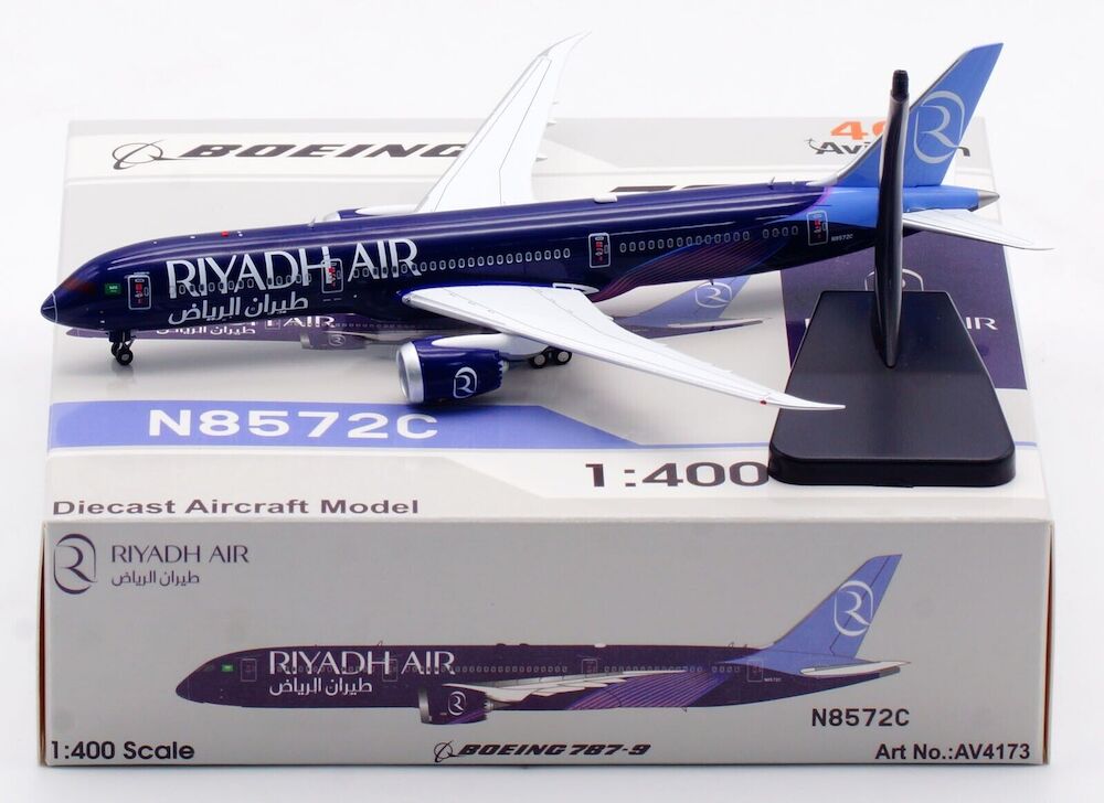 Riyadh Air / Boeing 787-9 Dreamliner rolling detachable / N8572C / AV4173 / 1:400 elaviadormodels