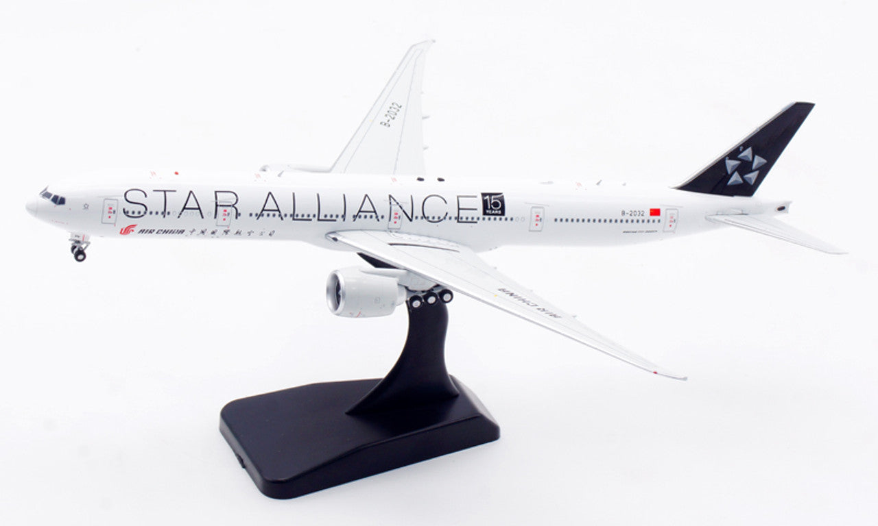 Air China (Star Alliance) / Boeing 777-300ER / B-2032 / AV4177 / 1:400