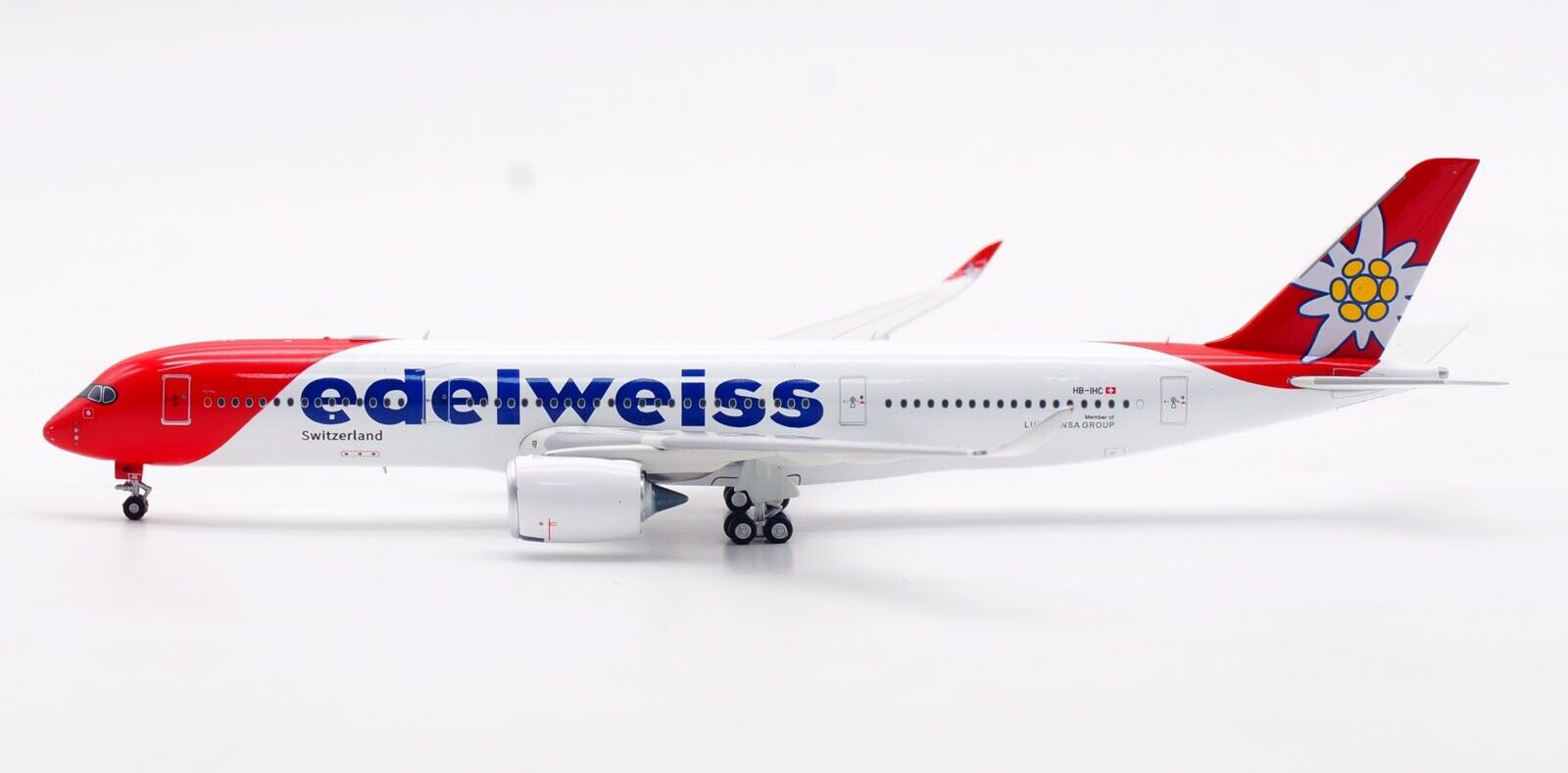 Edelweiss Air / Airbus A350-941 / HB-IBC / AV4278 / elaviadormodels