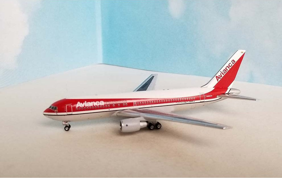 Avianca / Boeing B767-200 / N988AN / Aeroclassics / AC411003 / 1:400 elaviadormodels
