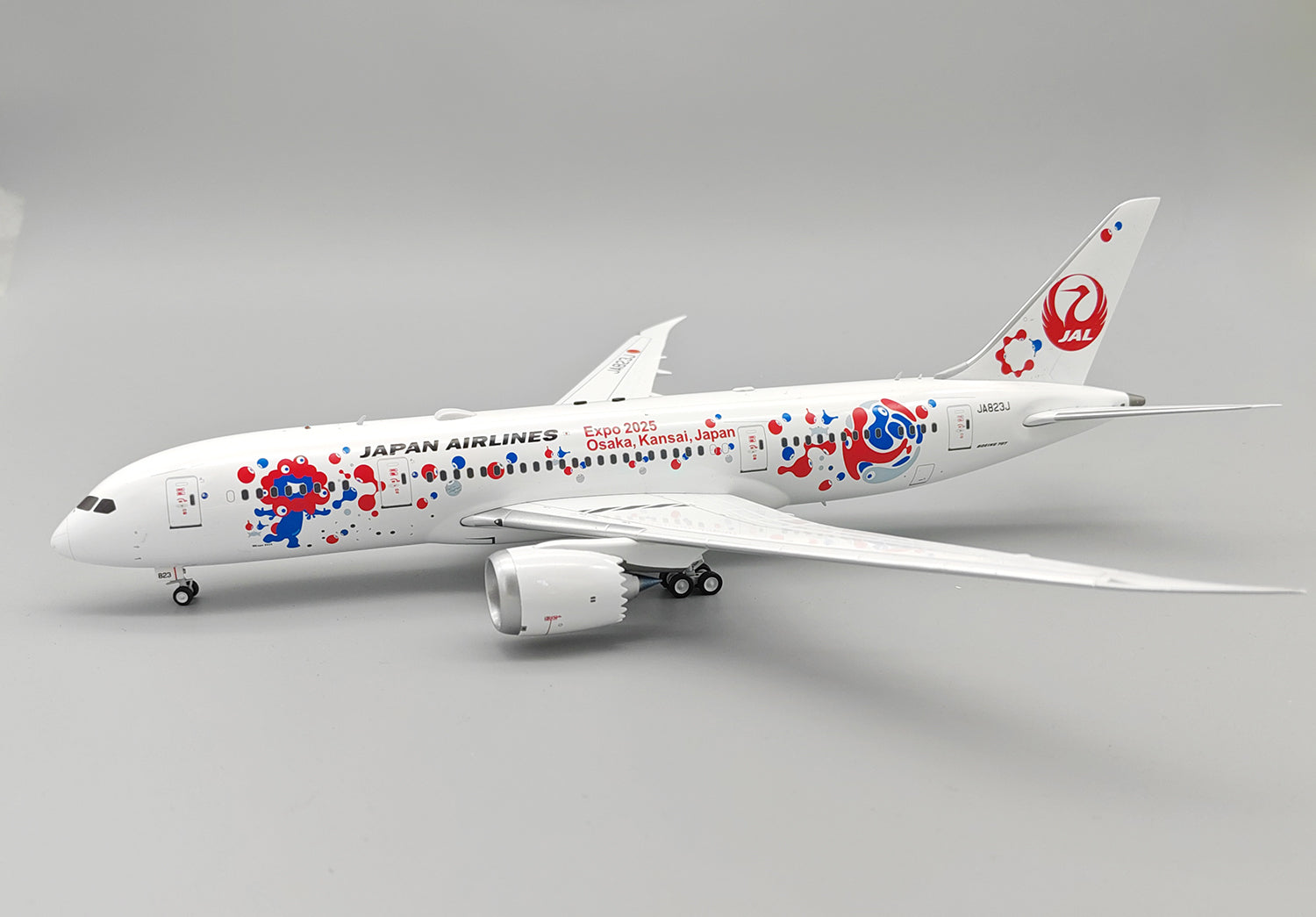 B-Models 日本航空 JAL B787-8 JA823J 1:200 Japan Air Lines / Boeing 787-8 Dreamliner / JA823J / B-788