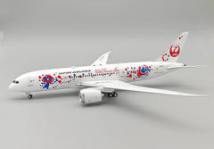 Japan Air Lines / Boeing 787-8 Dreamliner / JA823J / B-788-823 / 1:200