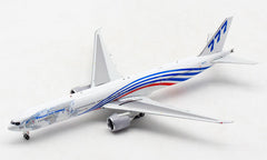 Boeing (House colors) / Boeing 777-300 / N5017V / AV4092 / 1:400 elaviadormodels