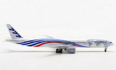 Boeing (House colors) / Boeing 777-300 / N5017V / AV4092 / 1:400 elaviadormodels
