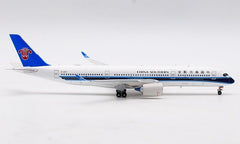 China Southern Airlines / Airbus A350-941 / B-30F9 / AV4127 / 1:400 elaviadormodels