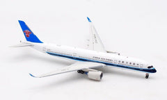 China Southern Airlines / Airbus A350-941 / B-30F9 / AV4127 / 1:400 elaviadormodels