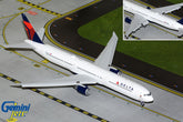 Delta Air Lines / Boeing 767-400ER (Flaps Down) / N842MH / G2DAL1444F / 1:200