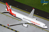 Qantas ("Santa's Freight" titles) / Airbus A321P2F / VH-XF4 / G2QFA1477 / 1:200