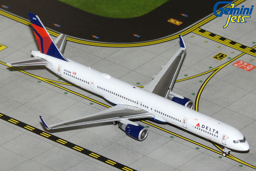 Delta Air Lines / Boeing B757-300 / N595NW / GJDAL2362 / elaviadormodels