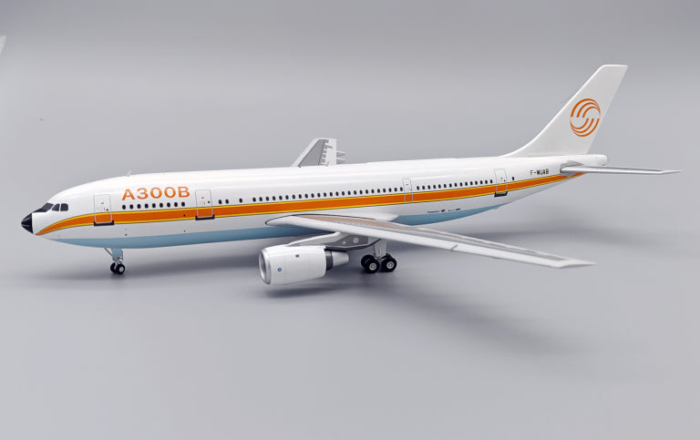 Airbus House / Airbus A300 B4-203 / F-WUAB / IF30B4WUAB / 1:200 elaviadormodels