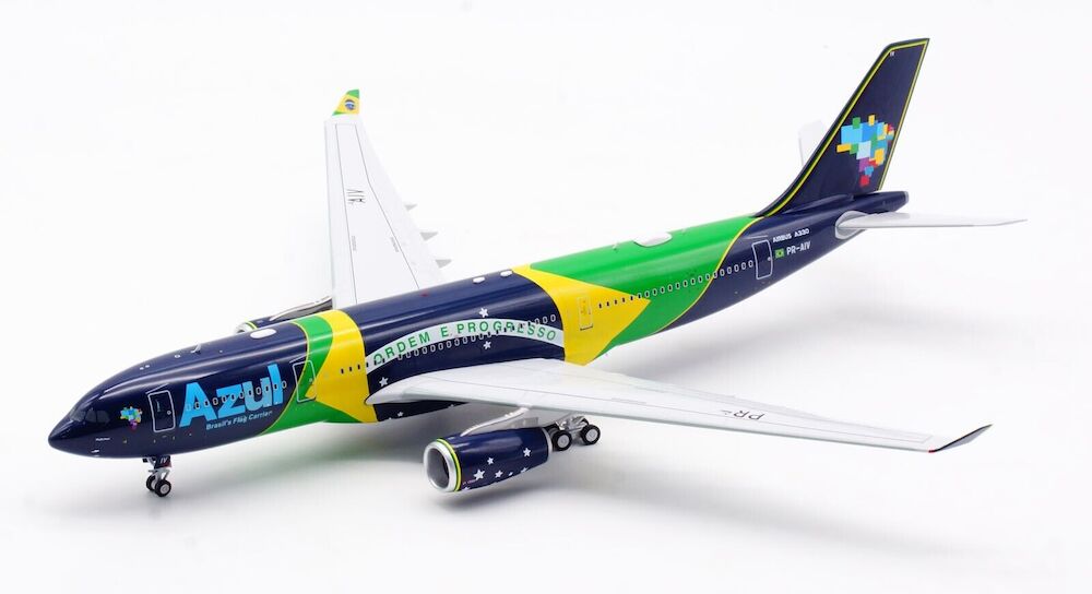 Azul - Linhas Aereas Brasileiras / Airbus A330-200 / PR-AIV / IF332AD0523 / 1:200 elaviadormodels