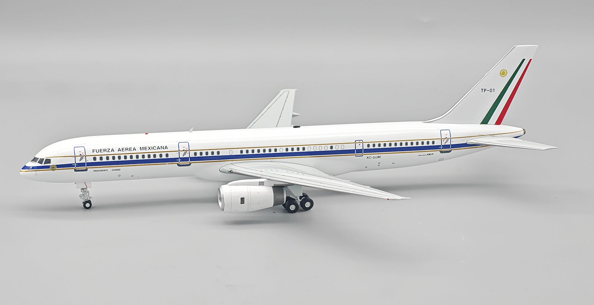 Mexico - Air Force / Boeing B757-200 / XC-UJM / IF752TP01 / 1:200 elaviadormodels