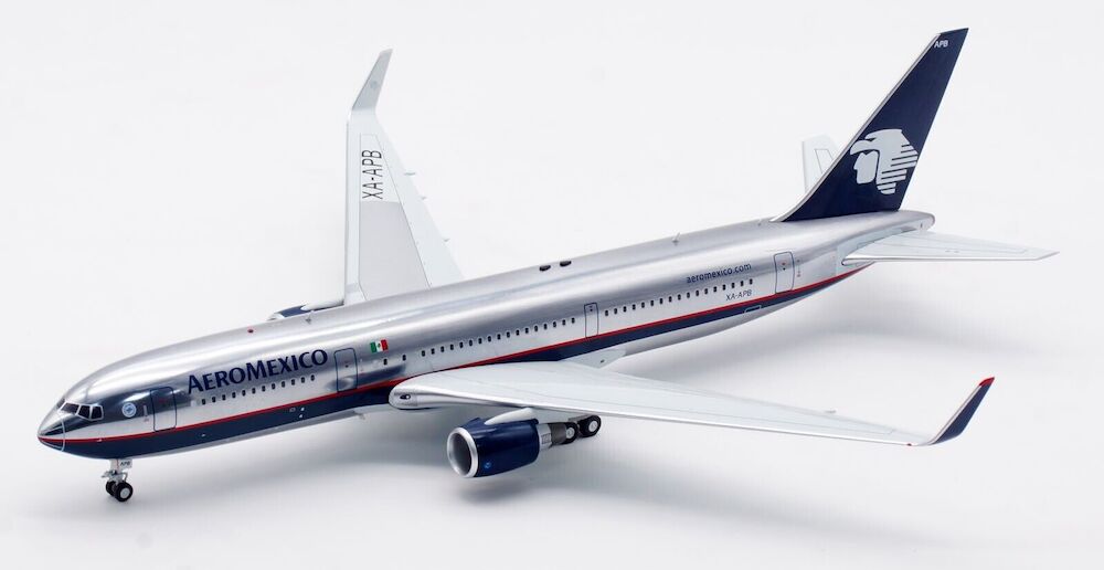 AeroMexico / Boeing 767-3Q8/ER / XA-APB / IF763AM1123P / 1:200 elaviadormodels