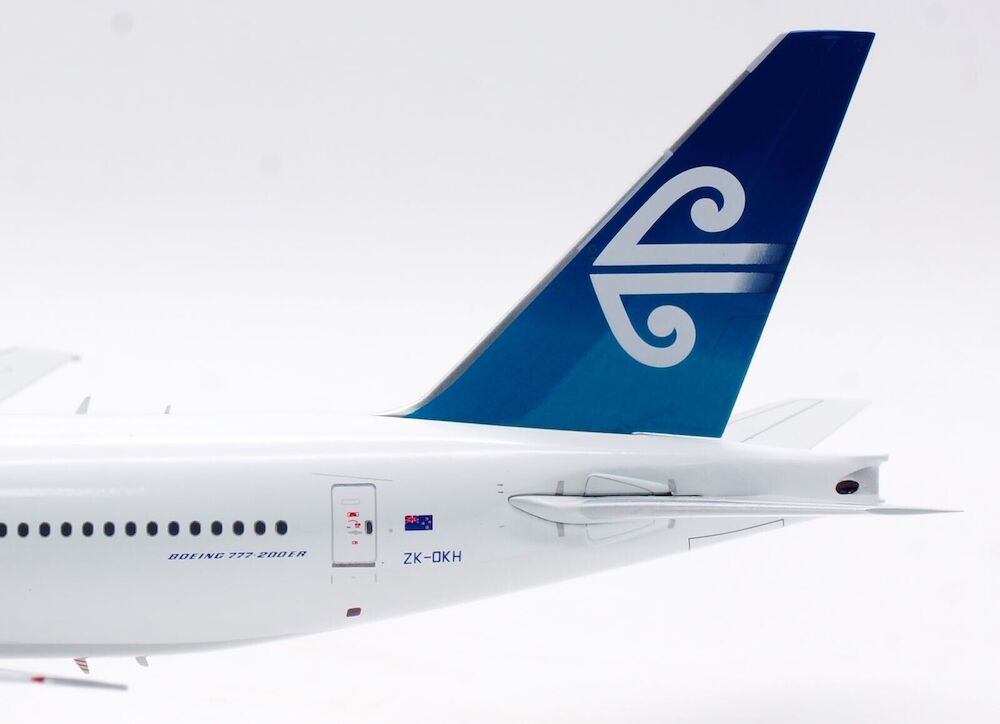 Air New Zealand / Boeing 777-200 /  ZK-OKH / IF772NZ1122 elaviadormodels