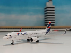 LATAM / Airbus A320-271 Neo / CC-BHG / 11906 / 1:400 elaviadormodels