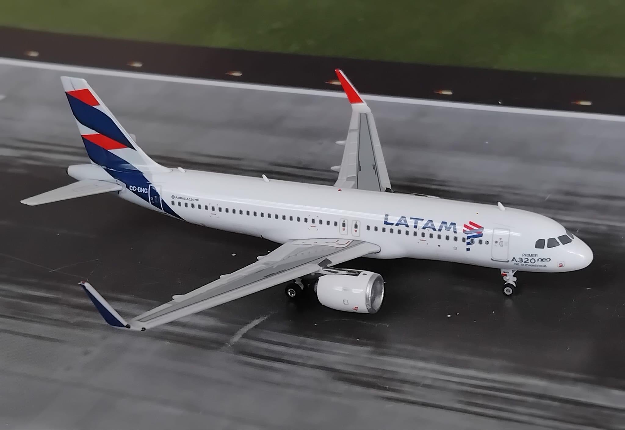 LATAM / Airbus A320-271 Neo / CC-BHG / 11906 / 1:400 elaviadormodels