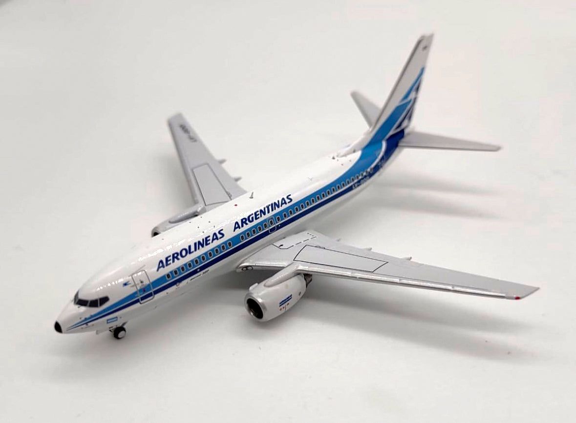 Aerolineas Argentinas / Boeing B737-700 / LV-GOO / 1:400 elaviadormodels