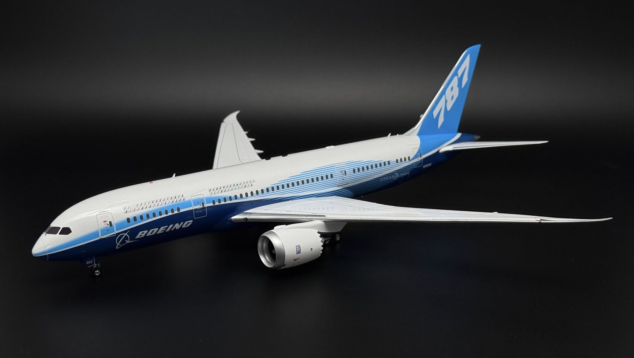 Boeing / Boeing 787-8 Dreamliner / N787BX / KJ-B788-106 / 1:200 elaviadormodels