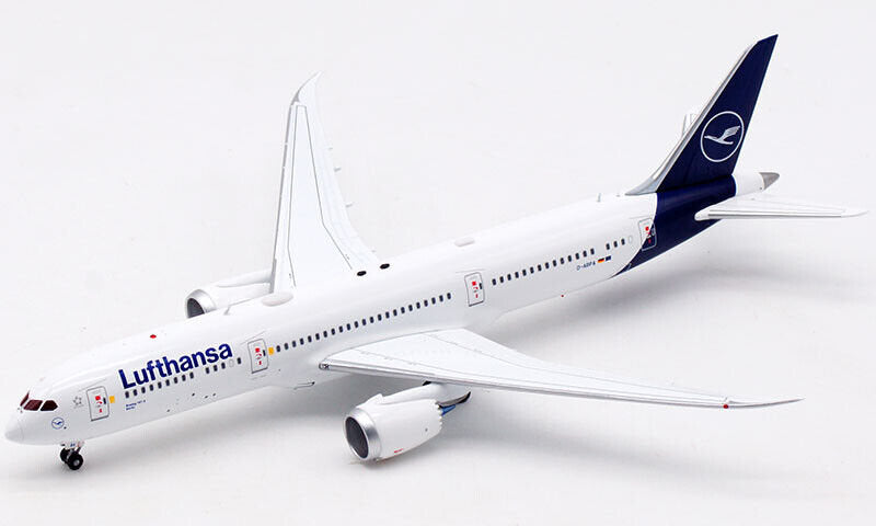 Lufthansa / Boeing B787-9 Dreamliner / D-ABPA / WB4017 / 1:400 elaviadormodels
