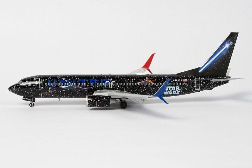 United Airlines / Boeing 737-800 (Flaps DOWN) / N36272 / JC2UAL0284A / 1:200 elaviadormodels