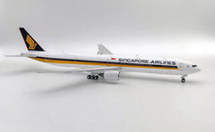 Singapore Airlines / Boeing 777-300 / 9V-SYG / WB-777-3-020 / 1:200 elaviadormodels