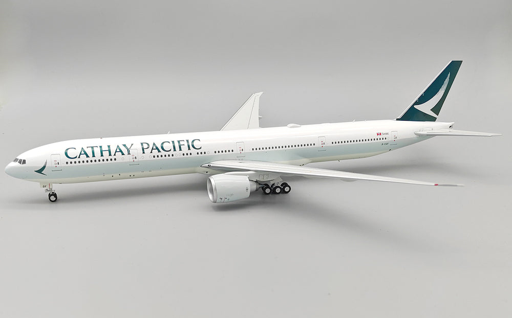 Cathay Pacific / Boeing 777-300ER / B-KQF / WB-777-3-023 / elaviadormodels