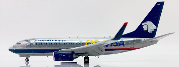 Aeromexico / Boeing 737-700 (Flaps up) / N784XA / XX20190 / 1:200 elaviadormodels
