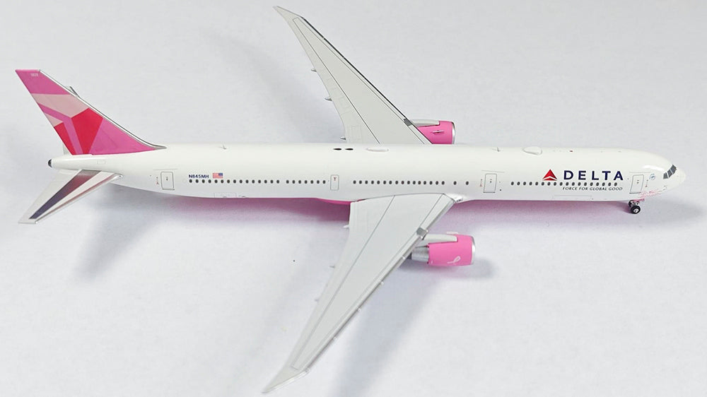 Delta Airlines (Pink Livery) / Boeing 767-400 / N845MH / 62421 / 1:400