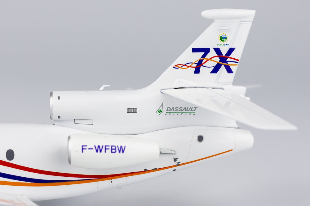 Dassault Aviation / Falcon 7X / F-WFBW / 71009 / 1:200
