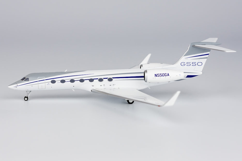 Gulfstream Aerospace /  Gulfstream G550 / N550GA / 75016 / 1:200