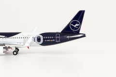 Lufthansa / Airbus A320 Neo / D-AING / A420701 / 1:400