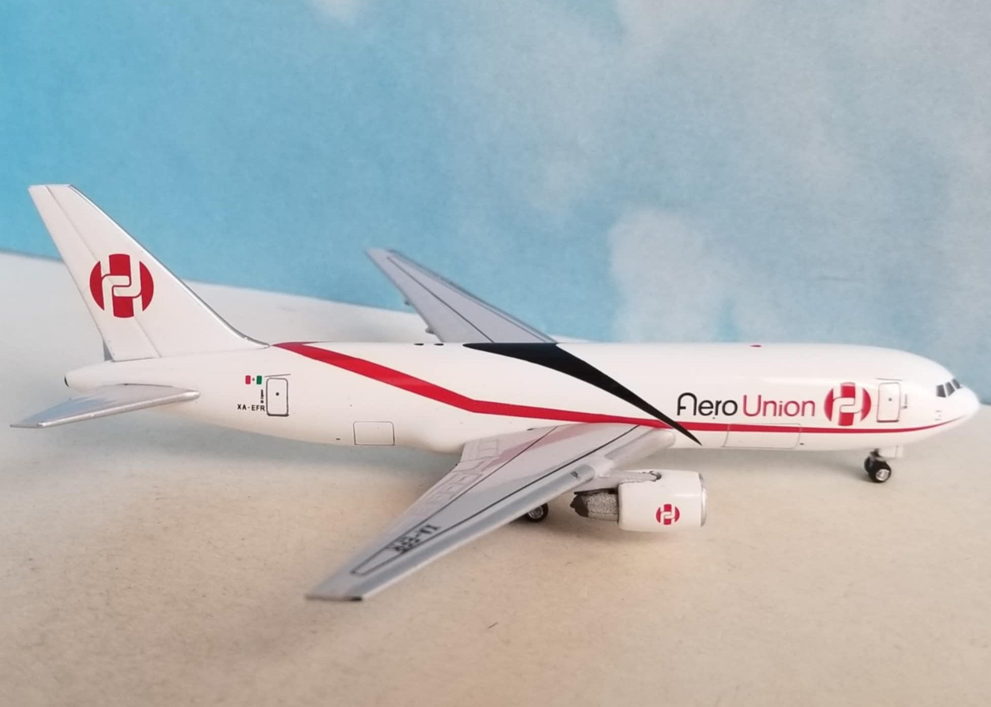 Aero Union / Boeing B767-200 / XA-EFR / AC400000 / elaviadormodels