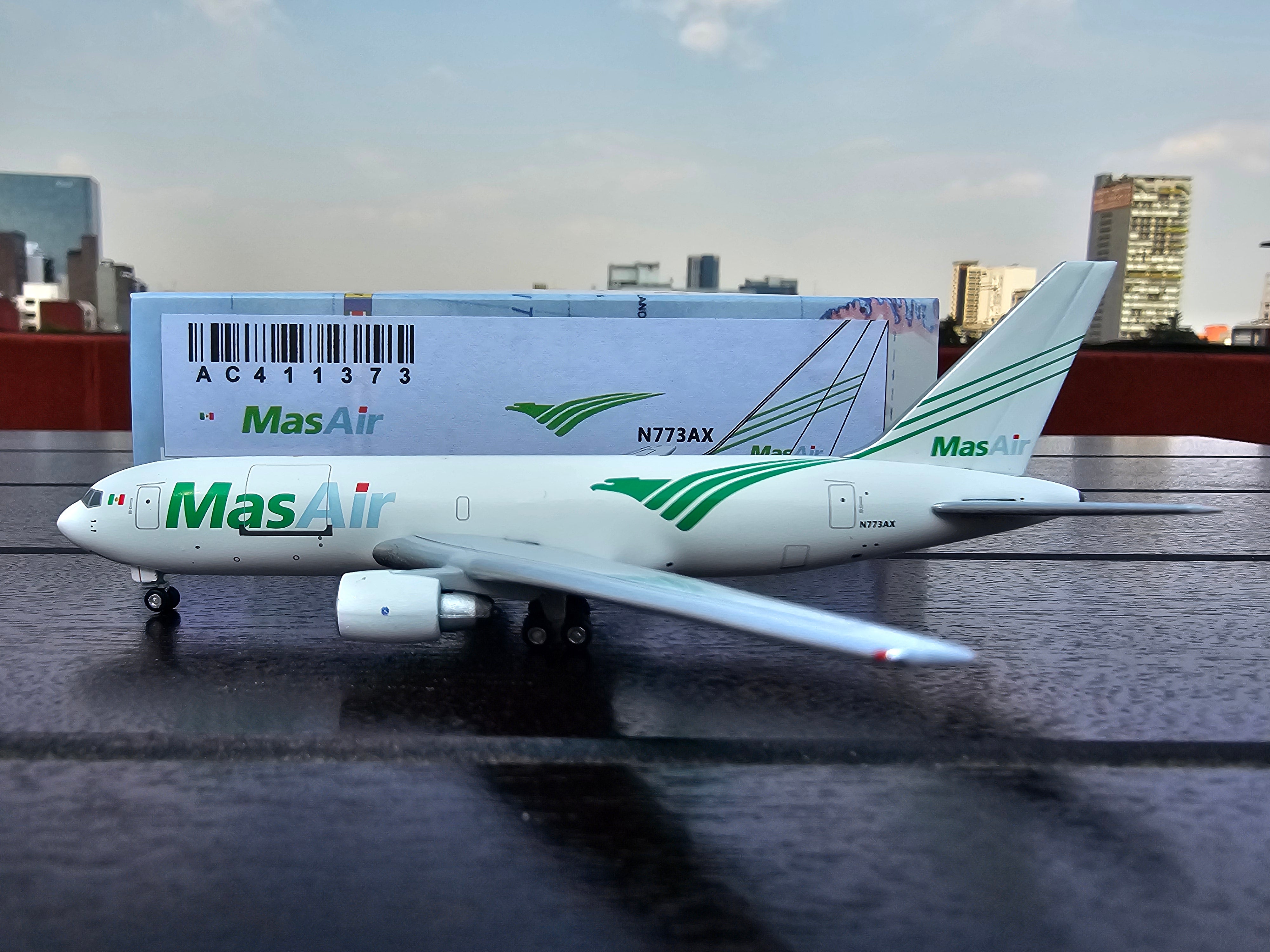 Mas Air / Boeing B767-200 / N773AX / AC411373 / elaviadormodels