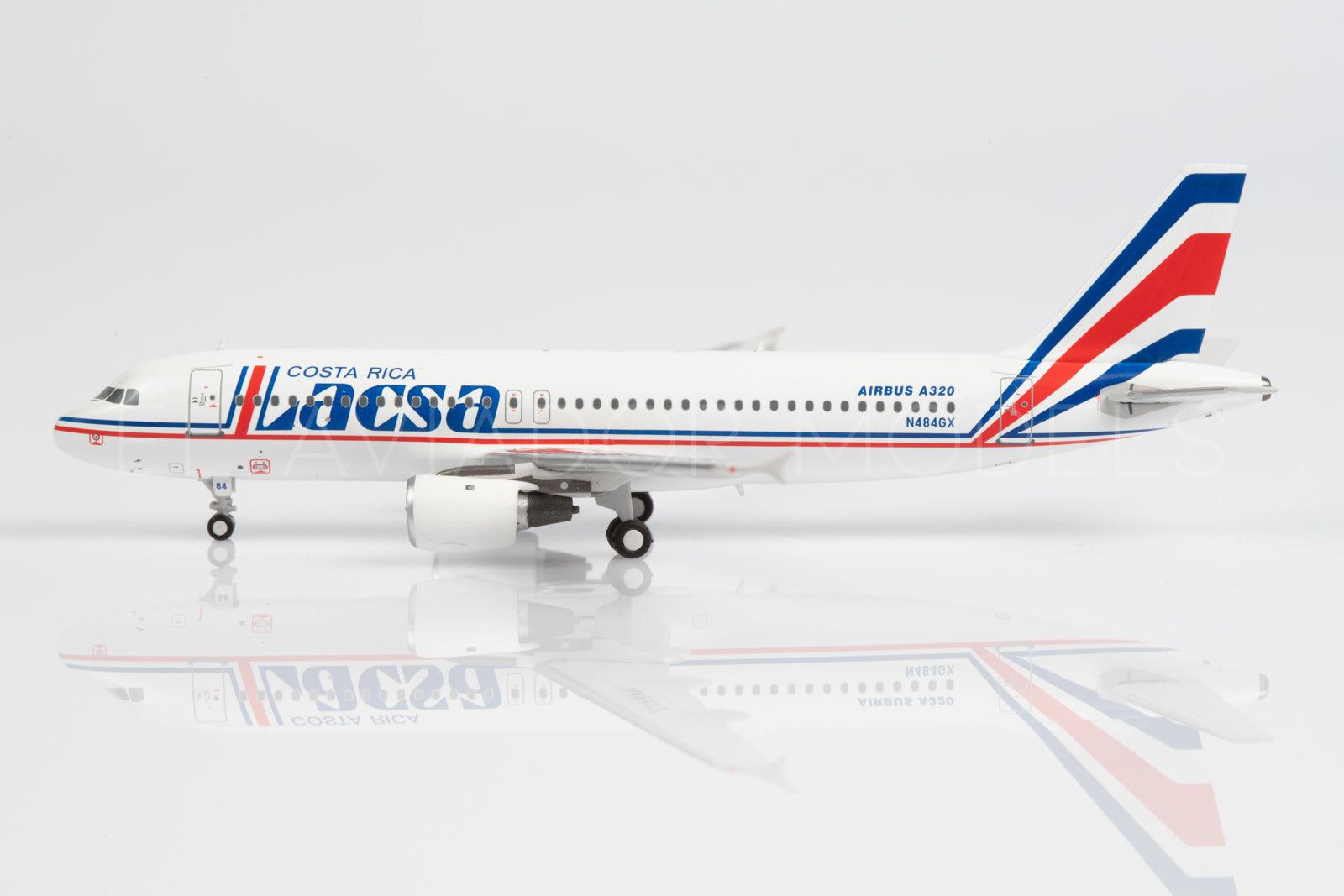 Lacsa / Airbus A320 / N484GX / AG4LRC01 / 1:400 elaviadormodels