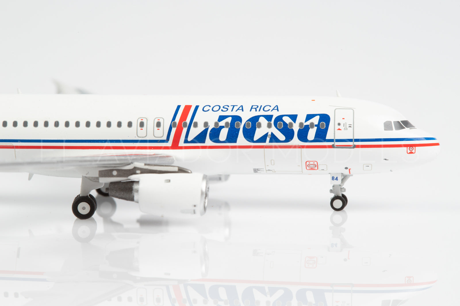 Lacsa / Airbus A320 / N484GX / AG4LRC01 / 1:400 elaviadormodels