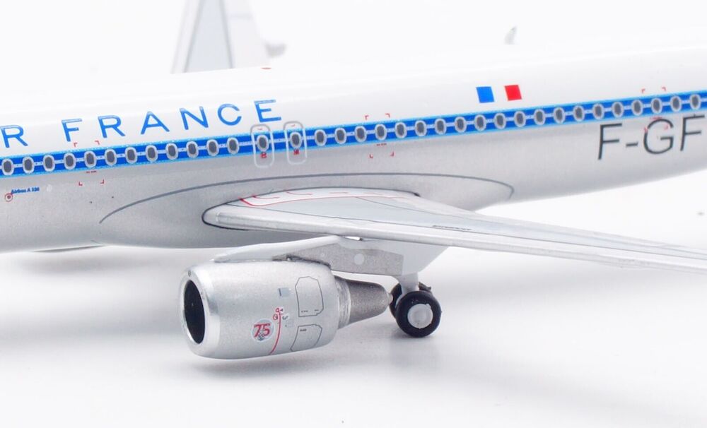 Air France / Airbus A320 / F-GFKJ / AV4162 / 1:400