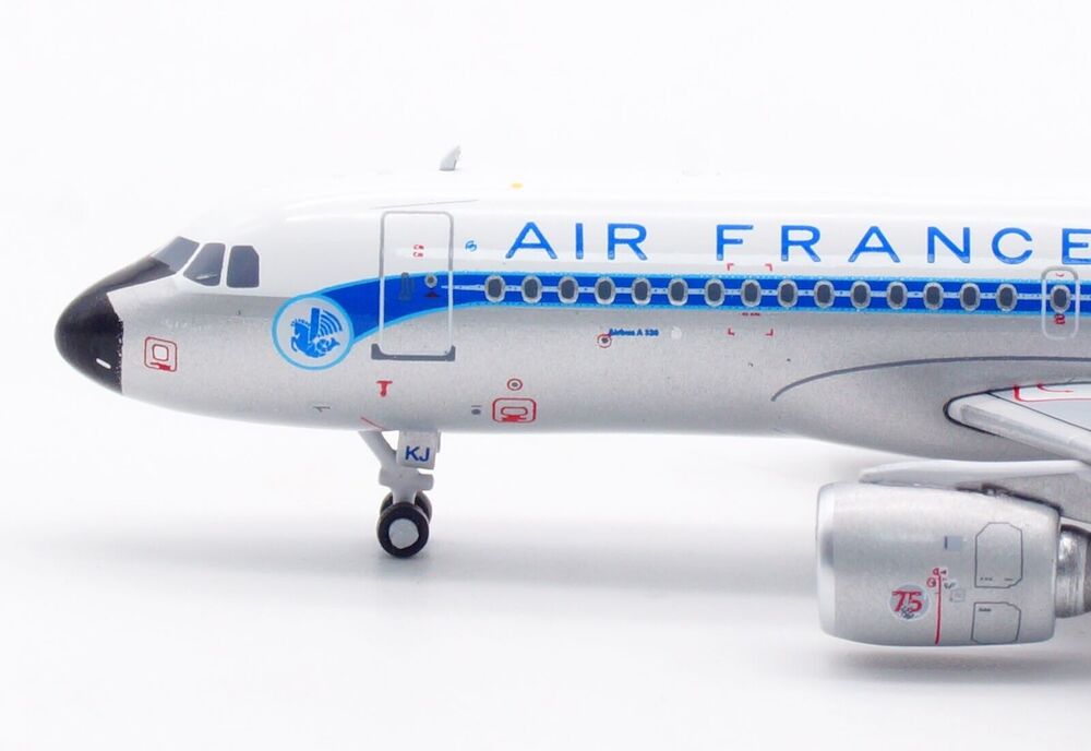Air France / Airbus A320 / F-GFKJ / AV4162 / 1:400