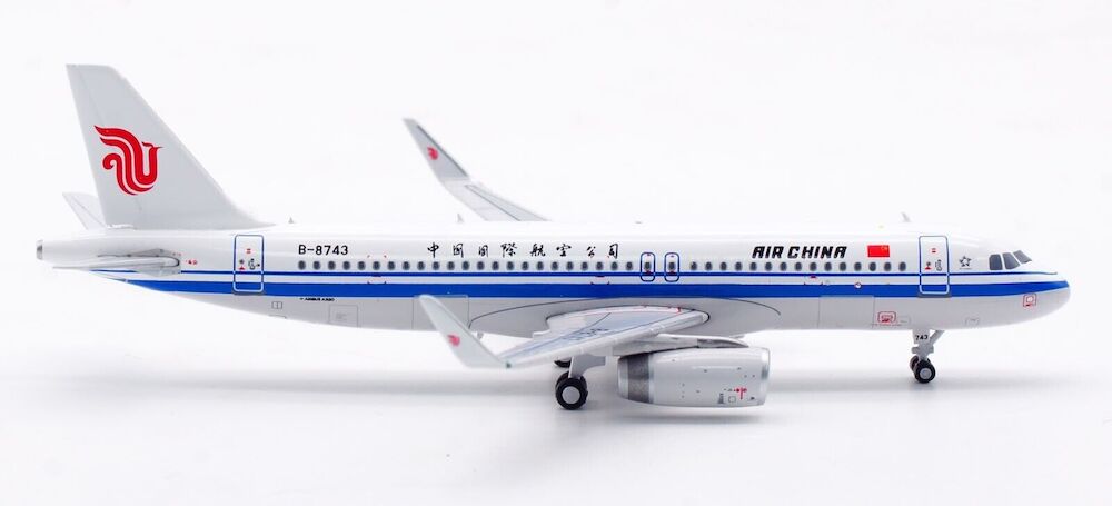 Air China / Airbus A320 / B-8743 / AV4167 / 1:400