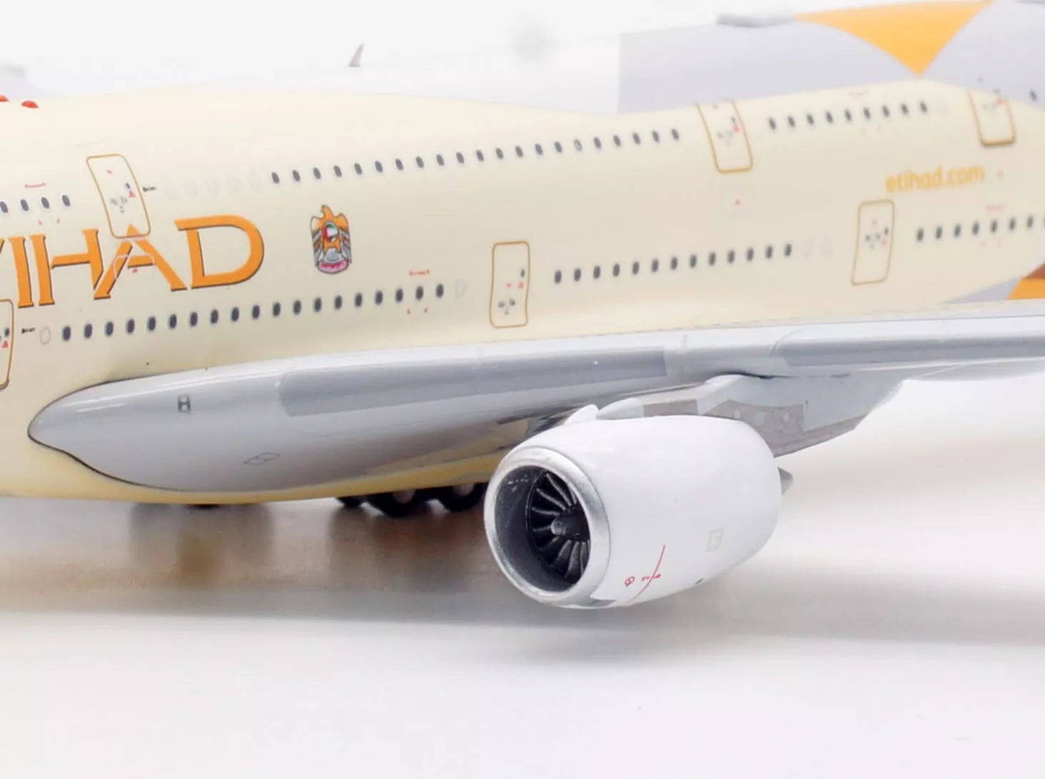 Etihad / Airbus A380-841 / A6-APA / AV4184 / 1:400 elaviadormodels