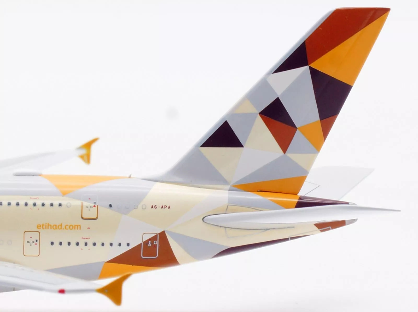 Etihad / Airbus A380-841 / A6-APA / AV4184 / 1:400 elaviadormodels