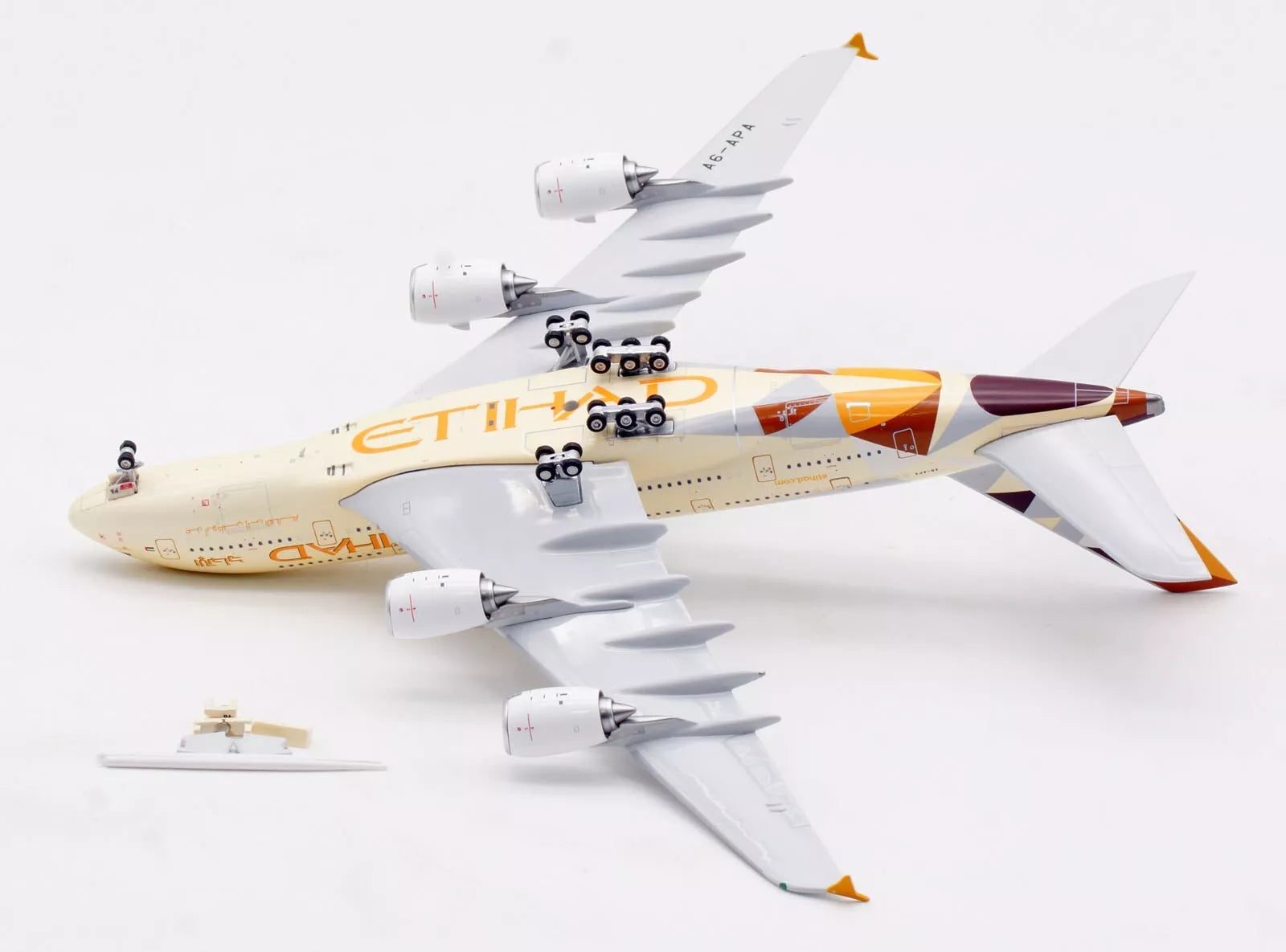 Etihad / Airbus A380-841 / A6-APA / AV4184 / 1:400 elaviadormodels