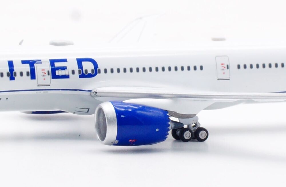 United Airlines / Boeing B787-9 Dreamliner / N19986 / AV4192 / 1:400 elaviadormodels