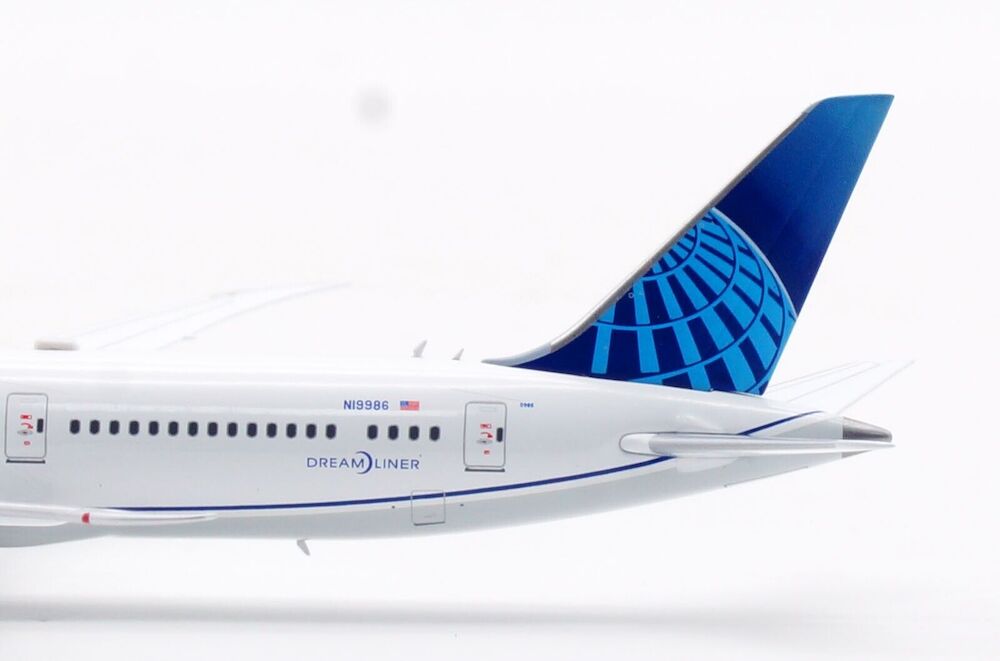 United Airlines / Boeing B787-9 Dreamliner / N19986 / AV4192 / 1:400 elaviadormodels