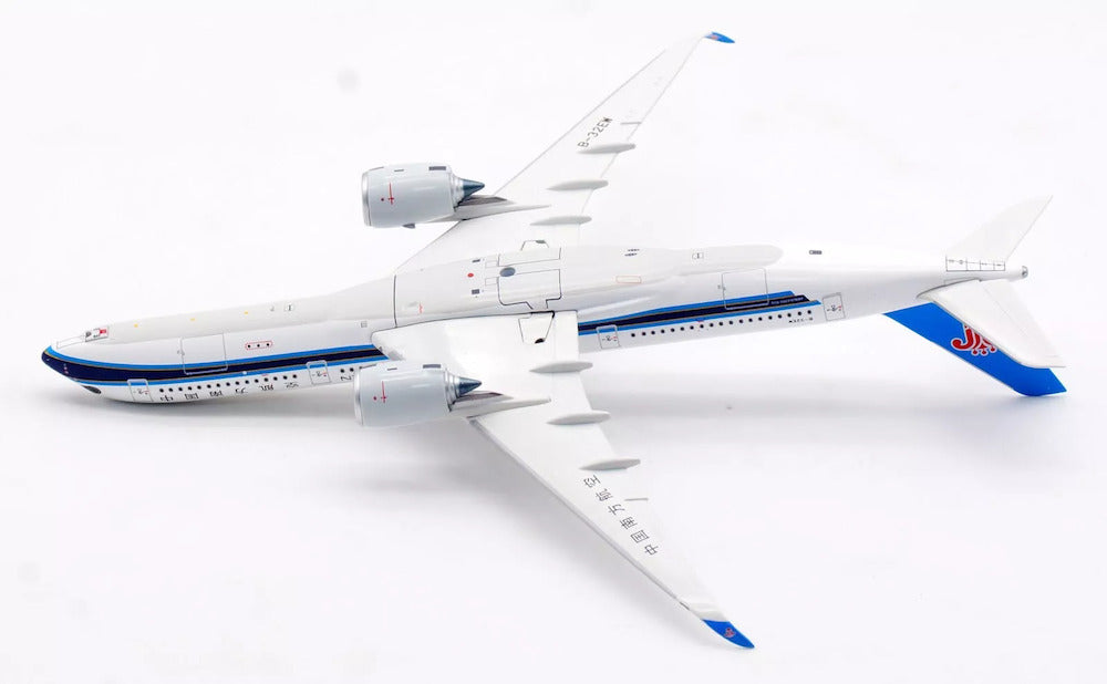 China Southern Airlines / Airbus A350-941 / B-32EW / AV4207 / elaviadormodels