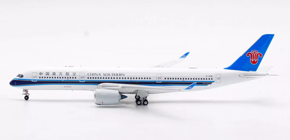 China Southern Airlines / Airbus A350-941 / B-32EW / AV4207 / elaviadormodels